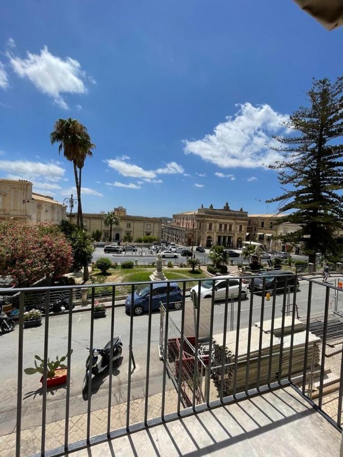 Hercules Suites Noto Exteriör bild