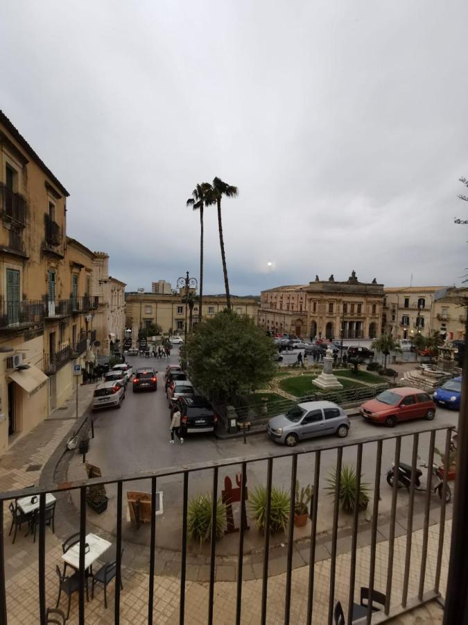 Hercules Suites Noto Exteriör bild